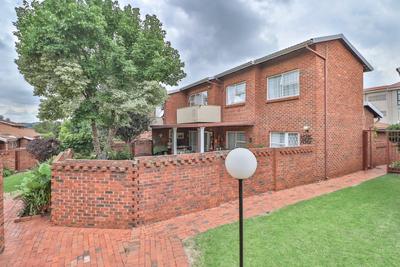 Townhouse For Sale in St Andrews, Bedfordview