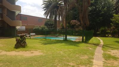 Apartment / Flat For Sale in Booysens, Johannesburg