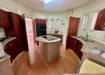 Townhouse For Rent in Corlett Gardens, Johannesburg