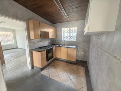 Cottage For Rent in Kempton Park, Kempton Park