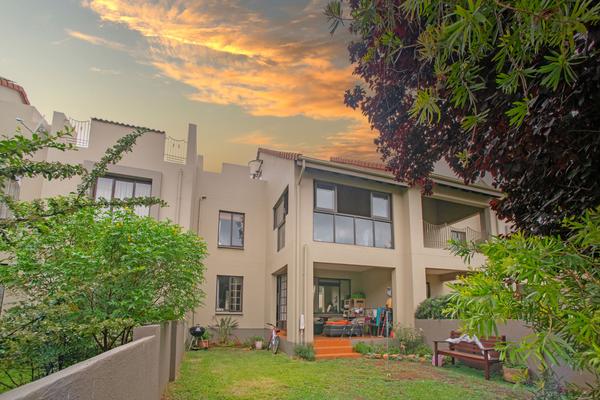 Townhouse For Sale in Bedfordview, Bedfordview