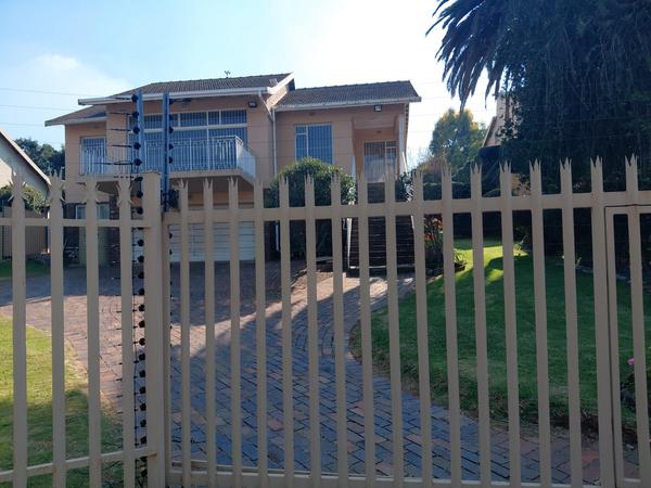 House For Sale in Observatory, Johannesburg